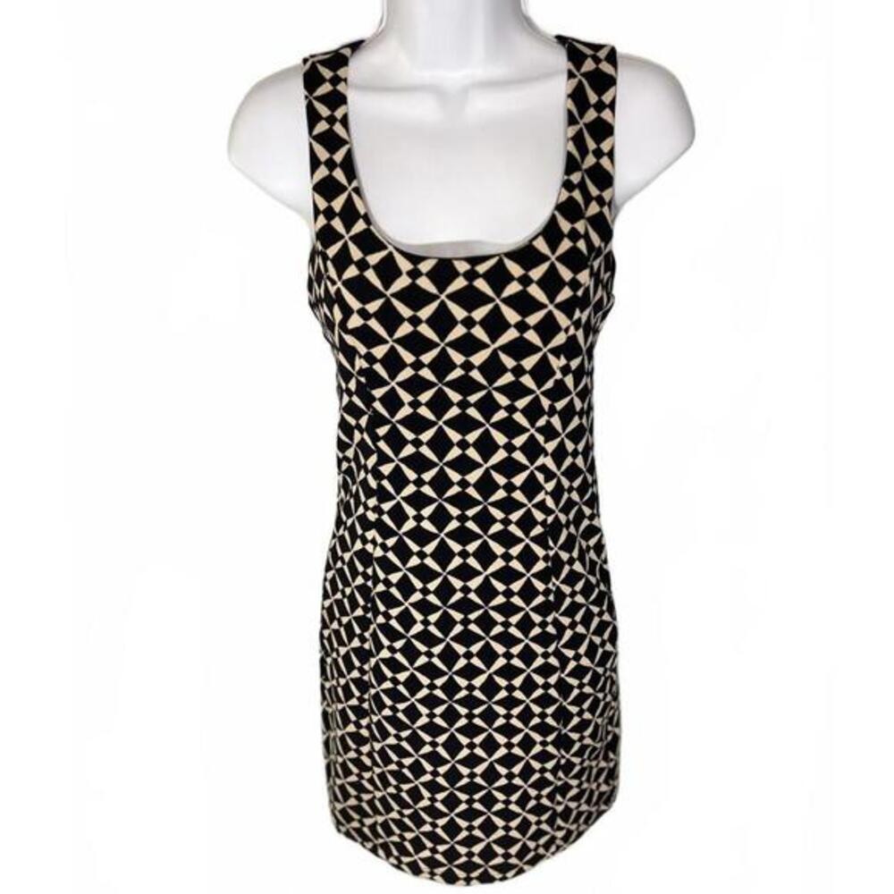 FLORA Geometric Caged-Back Bodycon Dress - Size M